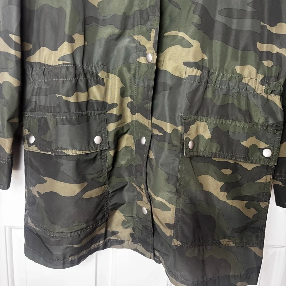 J. Crew Green Camouflage Water Proof Jacket Size Small
